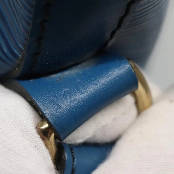 LOUIS VUITTON Epi Petit Noe Shoulder Bag Blue - Picture 9 of 15